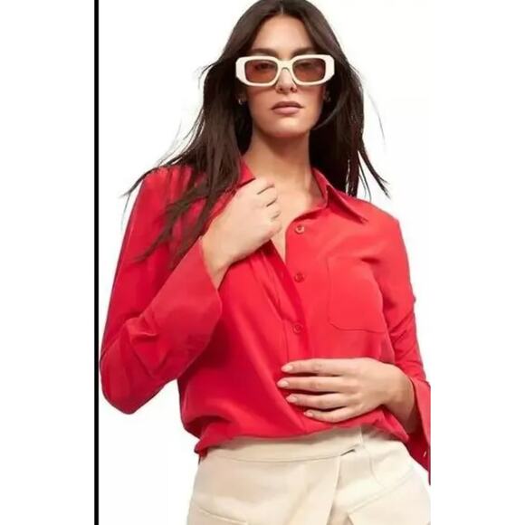 Equipment Femme Top Womens Medium Red Bloodshot Essential Shine Shirt Silk - Picture 1 of 10